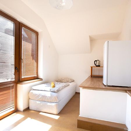 En-Suite Rooms: Novа Guesthouse In Sofia Center エクステリア 写真