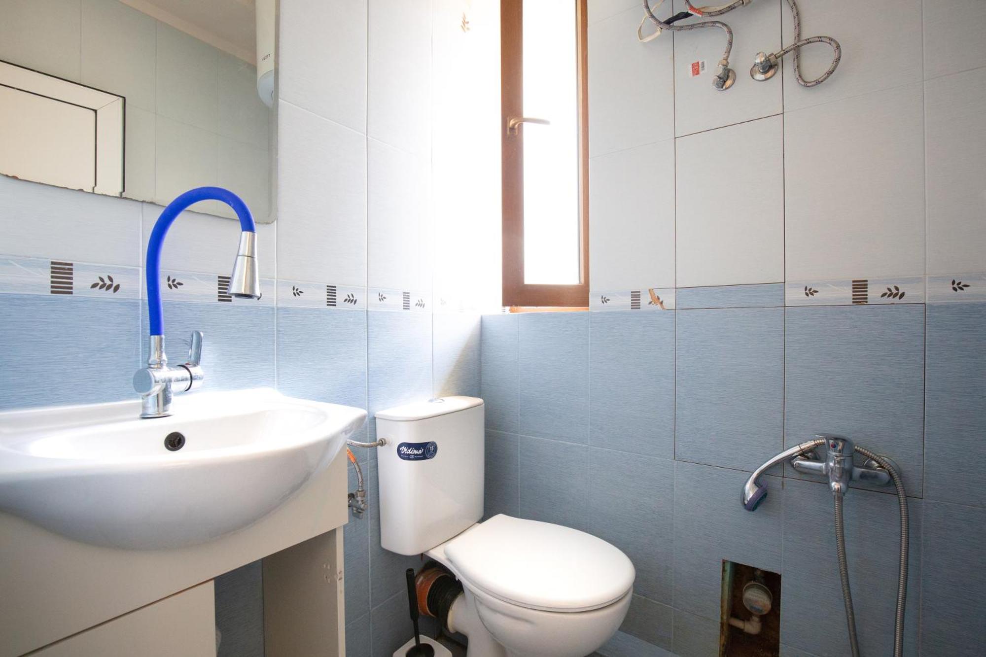 En-Suite Rooms: Novа Guesthouse In Sofia Center エクステリア 写真